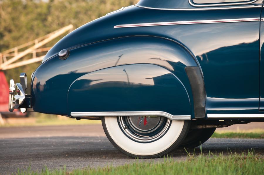  Chevrolet Special DeLuxe Club Coupe 1941 года  (фото 14 из 32)